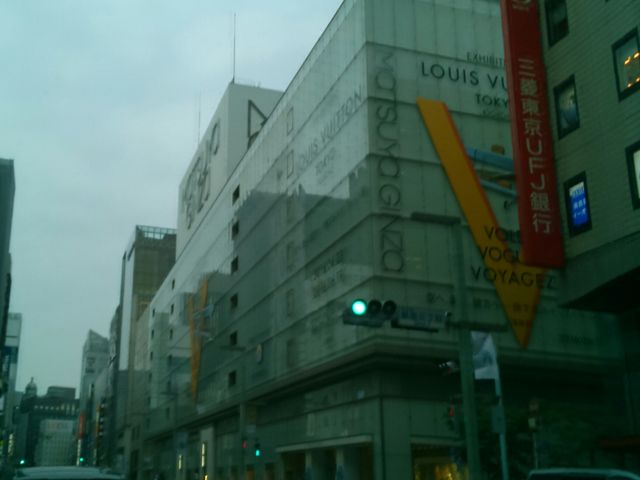 『松屋銀座本店』。スタイリッシュな外観が素敵。_松屋銀座