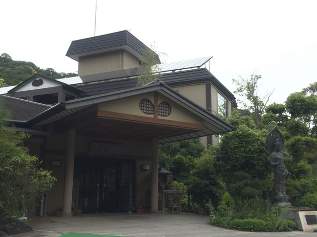 お宿の入り口_ホテル観音温泉