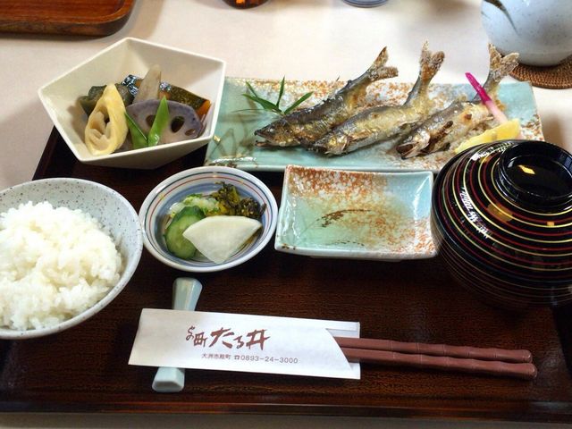鮎定食_御食事処との町たる井