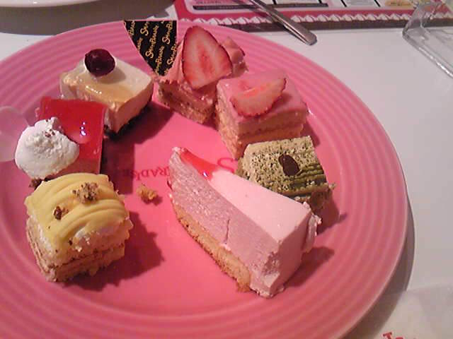ムースが多いかな_スイーツパラダイス SWEETS PARADISE 新宿店