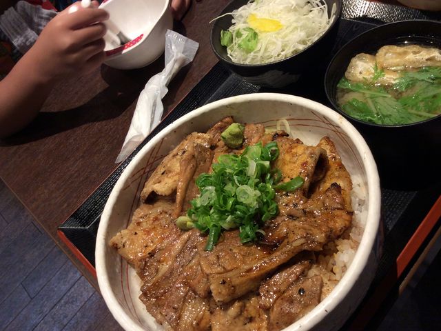 炭火焼豚丼 特盛セット_炭火焼 豚丼 信玄