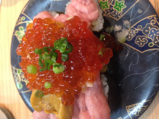 こぼれ寿司_まぐろ人 ヨドバシAkiba店