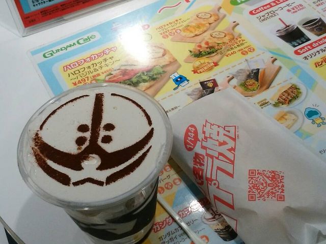 ガンダムが描かれてます_ガンダムカフェ
