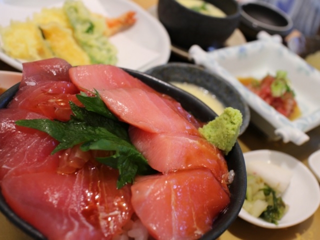 中トロ鉄火丼セット1600円_花のいわや亭