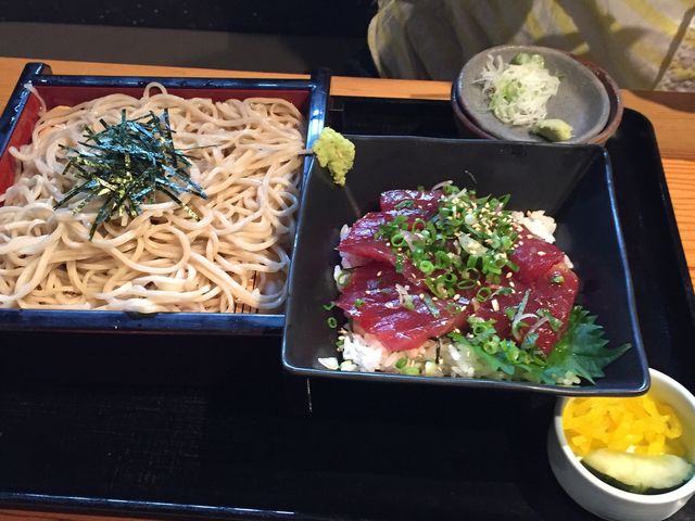 9月限定マグロ丼セット_そば処 八洲インター店