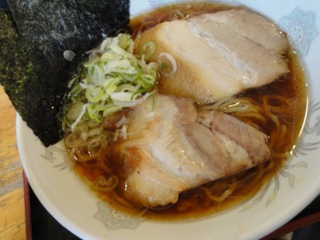 スープも麺もくせがないけど、チャーシューは強烈_まさ春