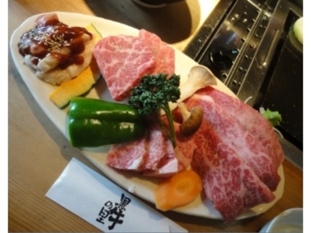 知多牛が気軽に食べられるセットがありました_黒牛の里