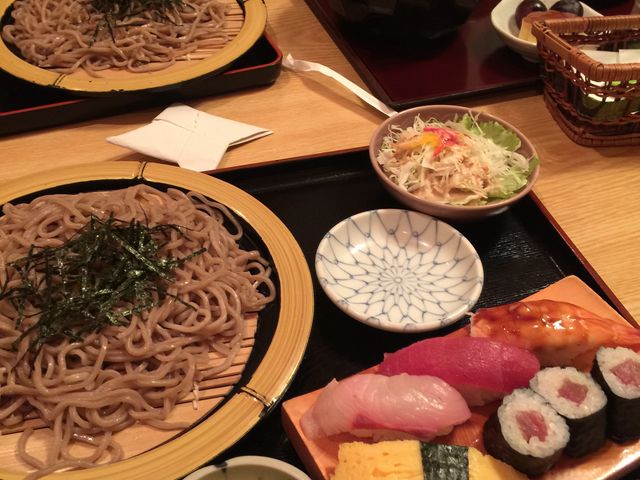 私が子供の頃からあるレトロな雰囲気が漂う店内です。素敵なレストラン喫茶。お寿司が美味しいですよ_御食事処辰巳