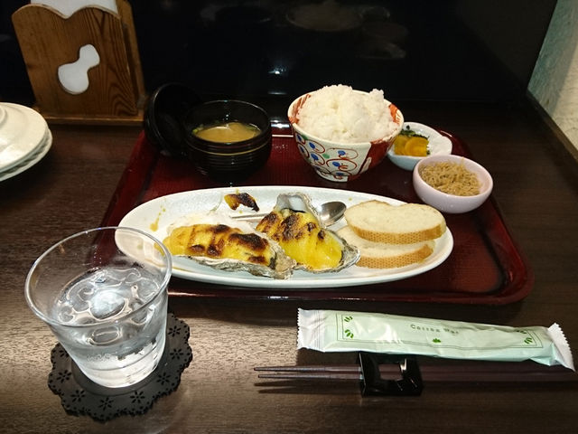錦水館名物 牡蠣の西京グラタン焼き_穴子と牡蠣 まめたぬき