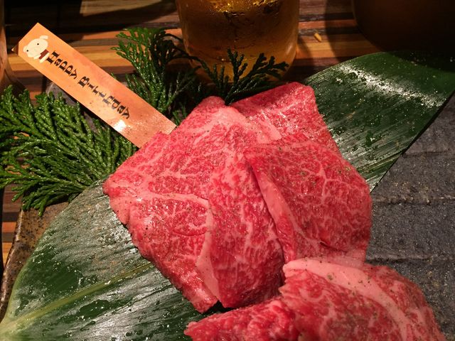 新鮮
美味しい
安い
_焼肉ホルモン焼 鶴見ホルモン劇場