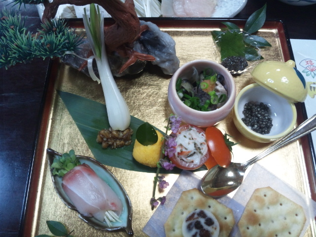 キャビアなどの前菜_まる八