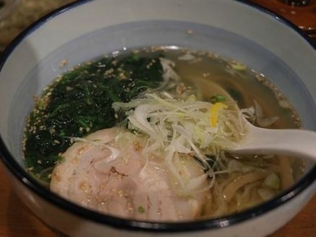 スープが透き通っています_俺流塩らーめん