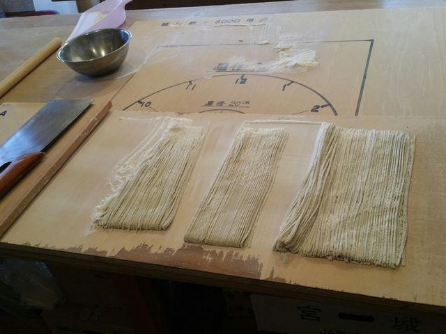 蕎麦打ち初体験でもここまで出来ました!_我掌庵おそばかん野