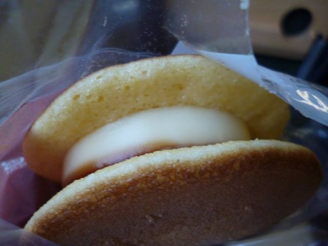 Dorayaki with pudding_花麹菊家