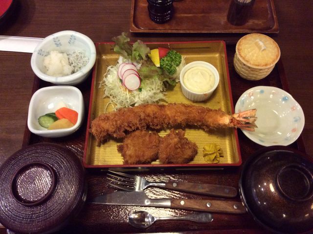 ジャンボエビフライひれかつ定食_伊豆の味処 割烹 姫沙羅