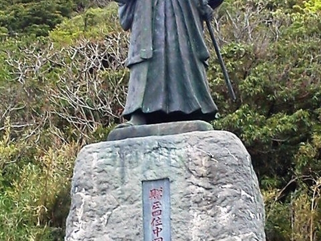 中岡慎太郎像