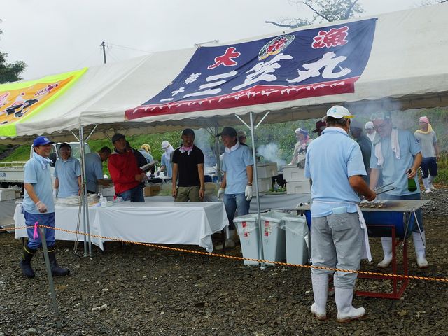 サンマの炭焼き_日本一の芋煮会フェスティバル