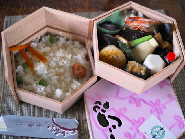 すし善のお弁当です。_すし善 円山店