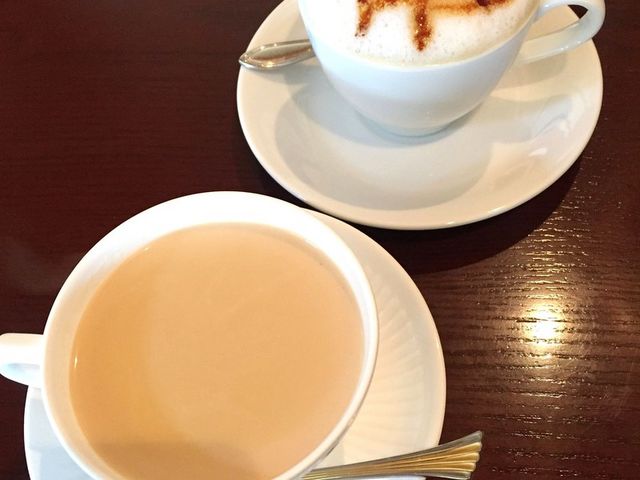 ミルクティーとキャラメルラテ_サッポロ珈琲館 月寒店