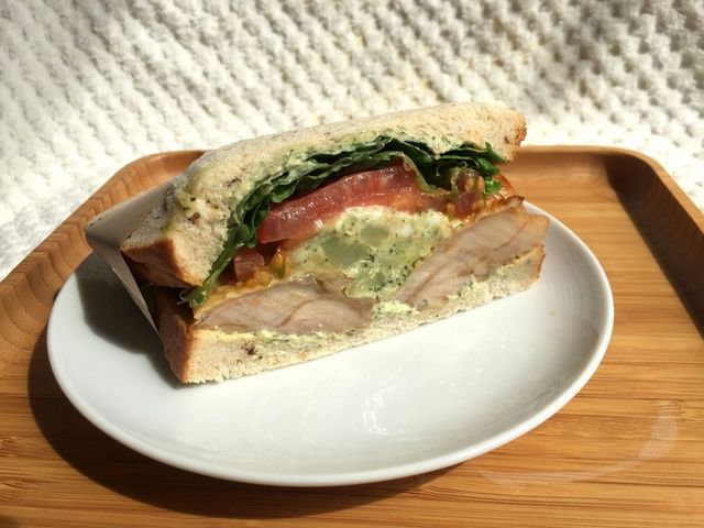 バジルチキンサンド_スターバックスコーヒー・函館ベイサイド店