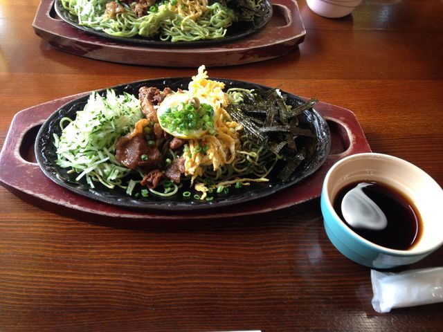瓦そばです。昔は瓦を鉄板代わりにしたことから、その名前がついたとか_台観望 合歓店