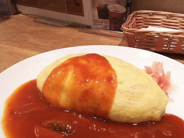 チキンオムライス
紅ショウガが特徴的_北極星 阿倍野店