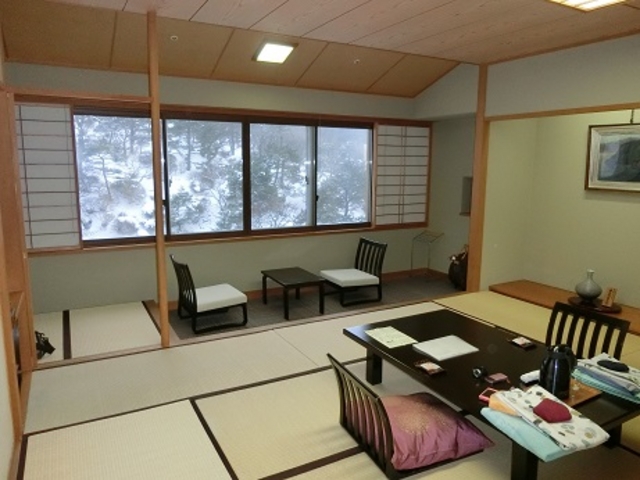 渓谷側客室_四季彩り秋田づくし 湯瀬ホテル