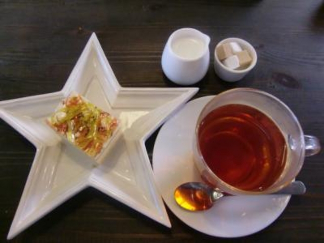 星型の食器は販売もされていました_カフェミツバチ
