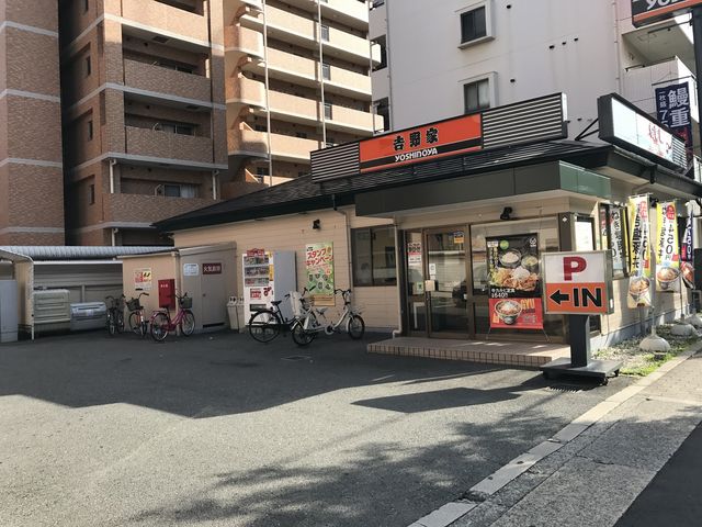 駐車場が広いです_吉野家淀川通塚本店