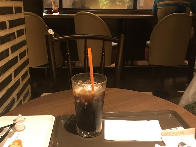 喫煙室もあります_サンマルクカフェ JR中山駅前店