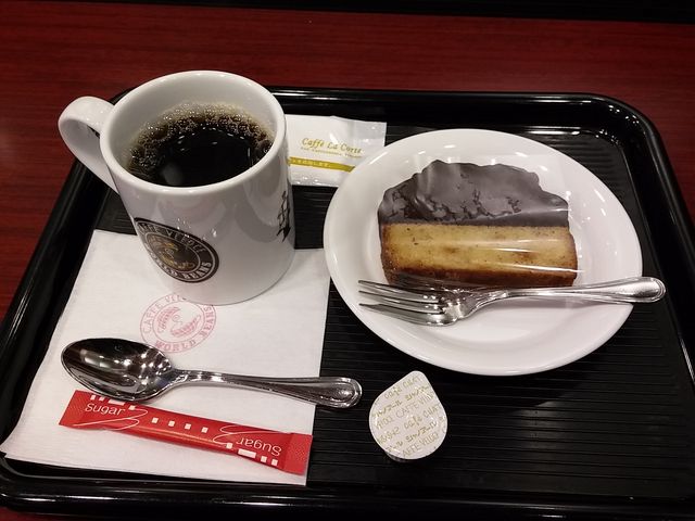 ブレンド キャラメルバナナパウンド_カフェ・ベローチェ 仙台泉中央店