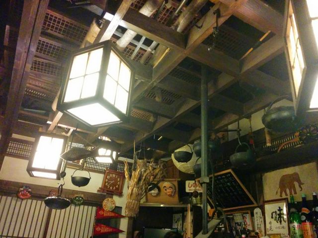 お店は古民家の様相_いろり庵