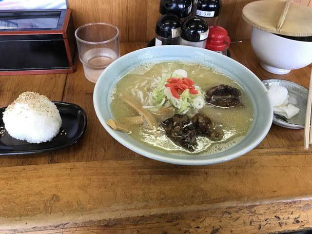 あっさりしていますがコクもあります_ラーメン一本槍