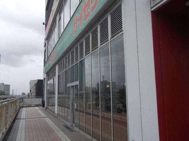 外観_サイゼリヤスーク海浜幕張店