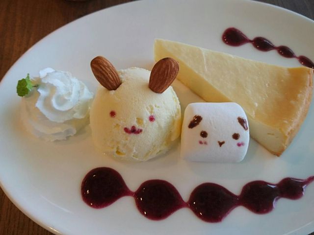 チーズケーキ☆_うさぎに出会えるカフェ・ミニヨン