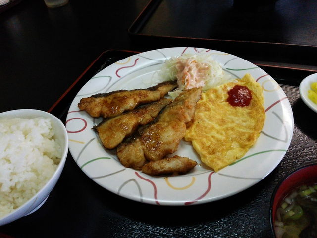 ボリューム満点_最強食堂 浦西店