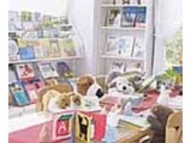 たくさんの本_伊豆高原 絵本の家