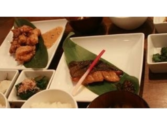 唐揚げもジューシーに揚がっていました_馬喰町 フクモリ