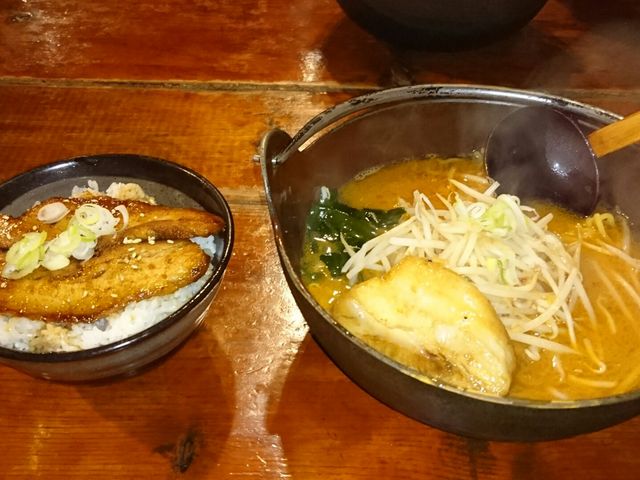 味噌ラーメン・ミニチャーシュー丼セット850円_ちゃ〜しゅう工房&とりKing