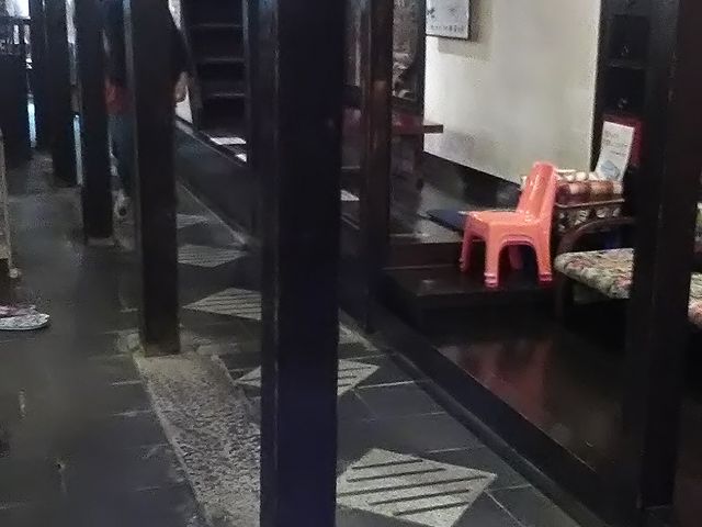 子供用のいすもあり_福田屋