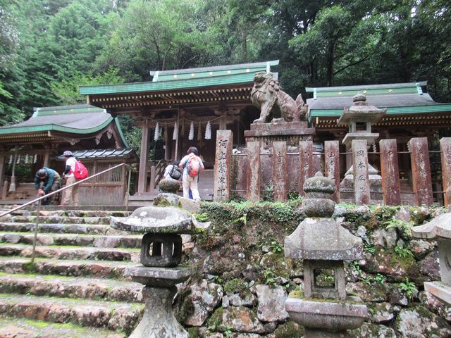 普段村人以外は訪れる人もいない様な少し山に分け入ったところにあった_江文神社