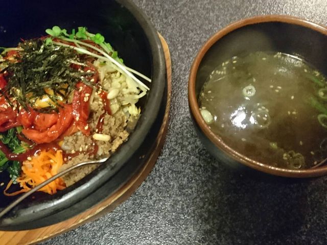 ユッケビビンバ_焼肉 志方亭 本店