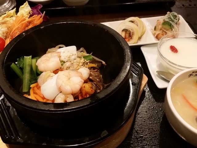 色々ついていてお得なランチ_チェゴヤ 札幌東急店