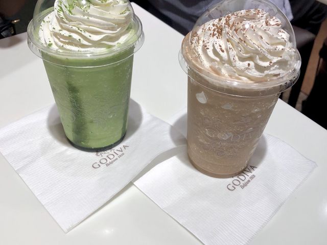 ダージリンティと抹茶_GODIVA 天神地下街店