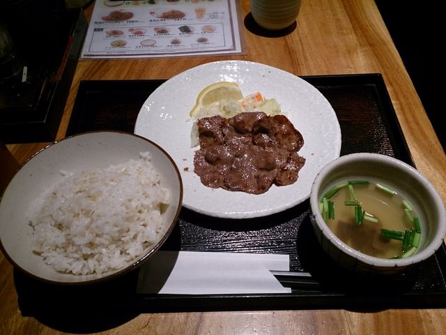 牛たん朝定食が540円_たんやHAKATA