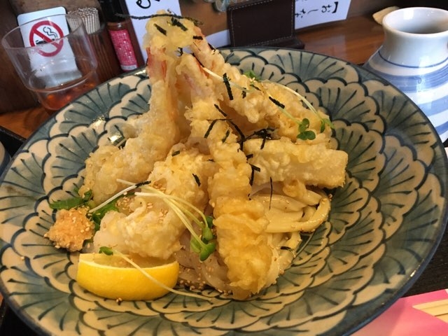 ボリューム満点_長寿饂飩 つるかめ
