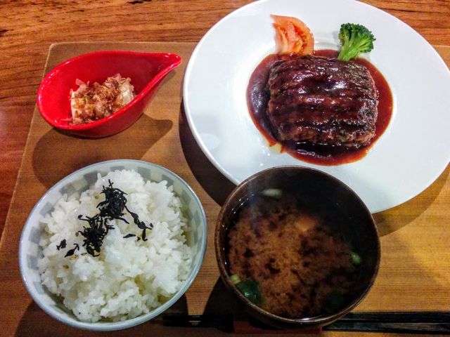 松阪牛ハンバーグ_扇屋(おうぎや)