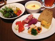 桜さんのThe Living Room with SKY BAR 三井ガーデンホテル名古屋プレミア18Fの投稿写真1