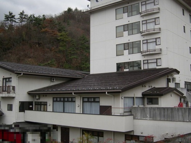 ホテルの一軒_穴原温泉