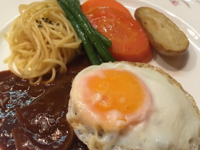 デミたまハンバーグです。_ザ・ハンバーグ